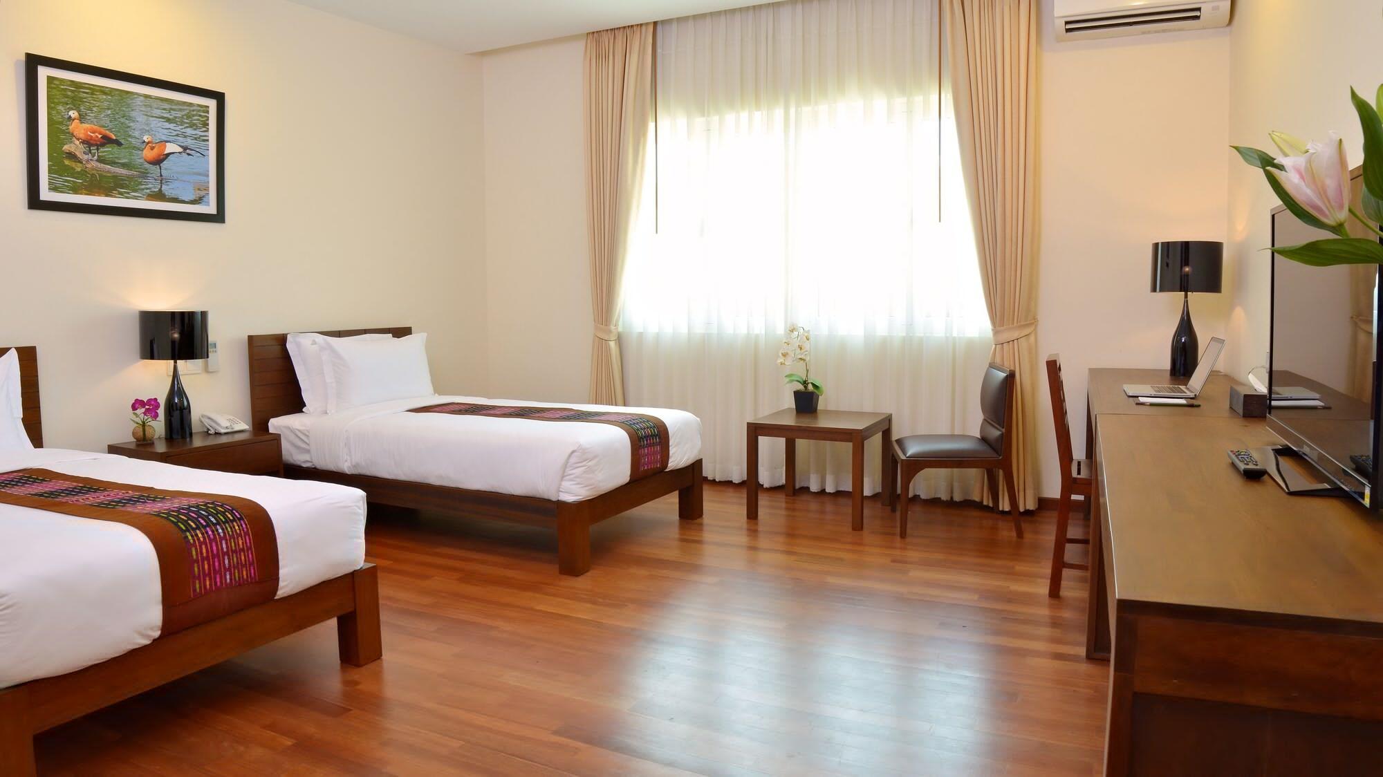 Emerald Palace Hotel Naypyidaw Екстериор снимка