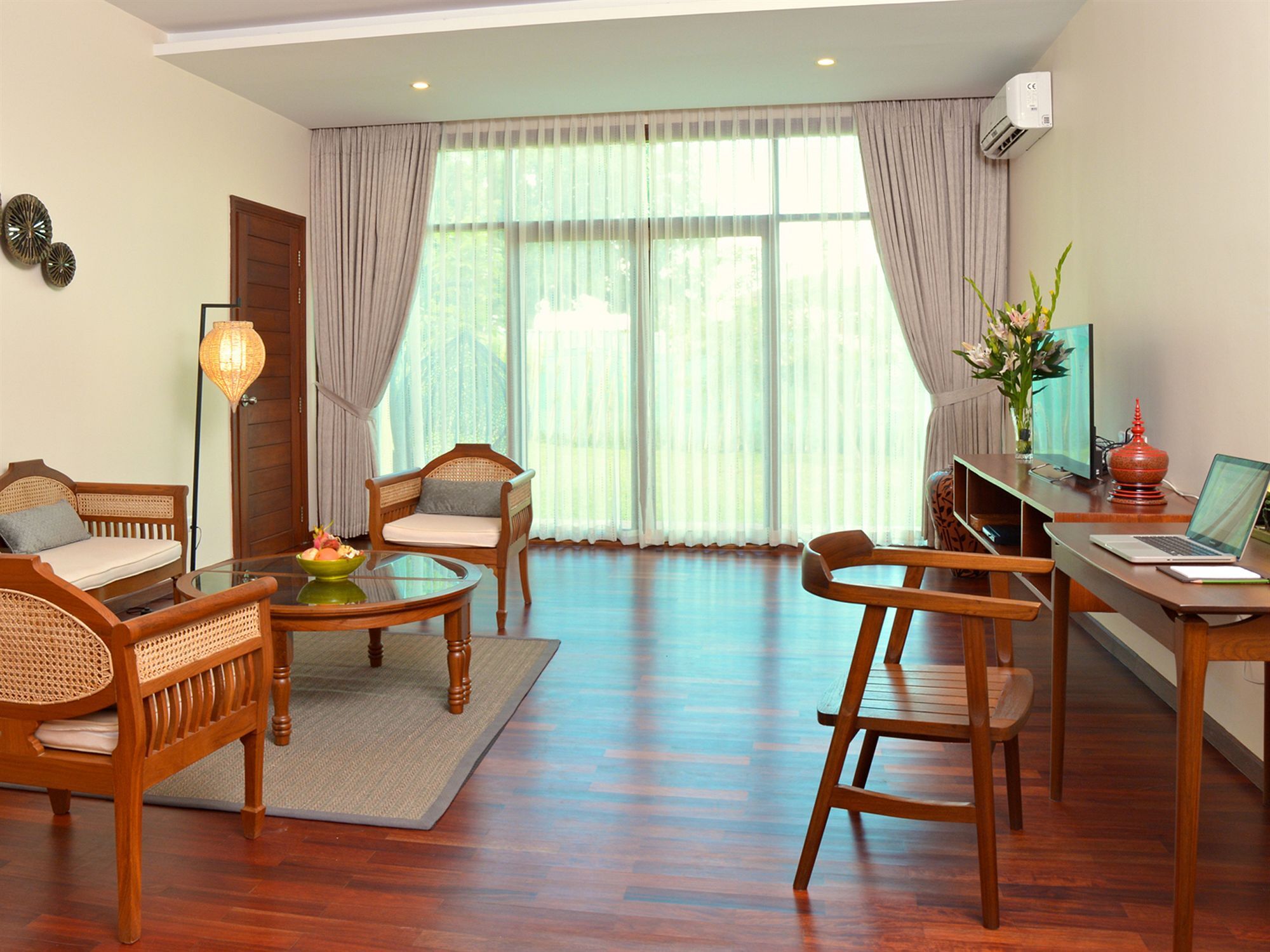 Emerald Palace Hotel Naypyidaw Екстериор снимка